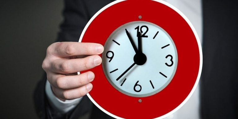 الوزارة تعدل مواقيت العمل بالإدارات لتناسب خصوصيات الشهر الفضيل