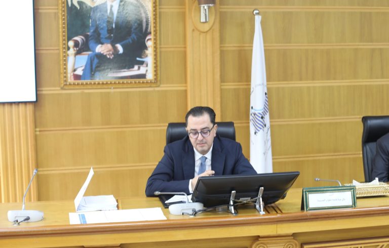 حصري .. الوالي التازي يتفقد ملعب ابن بطوطة ويشدد على تسريع وتيرة الأشغال