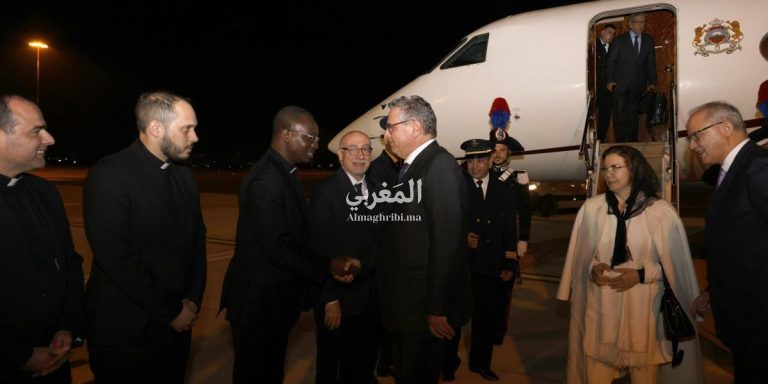 أخنوش يمثل أمير المؤمنين الملك محمد السادس في مراسم جنازة البابا فرانسوا