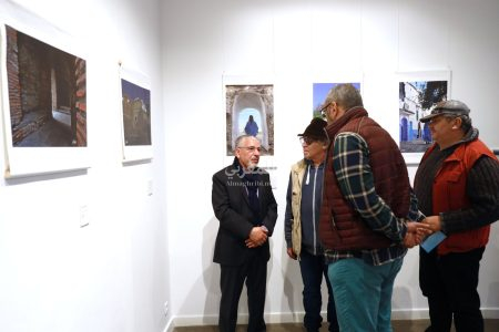 الشادلي يحتفي بروح الأماكن وغنى التراث في معرض فوتوغرافي بطنجة