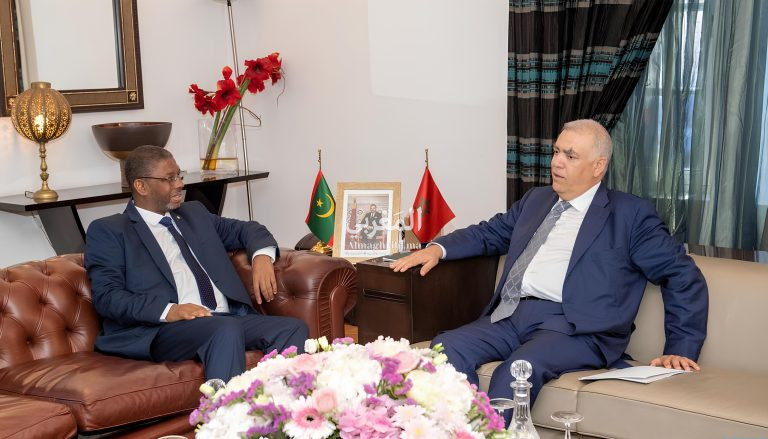 وزير الداخلية يستقبل نظيره الموريتاني لبحث تعزيز التعاون في مجال اللامركزية والتنمية المحلية