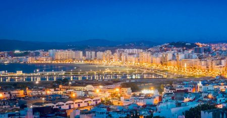 طنجة من بين أرخص وجهات صيف 2025.. والمغرب يصدر الكفاءات السياحية إلى سردينيا