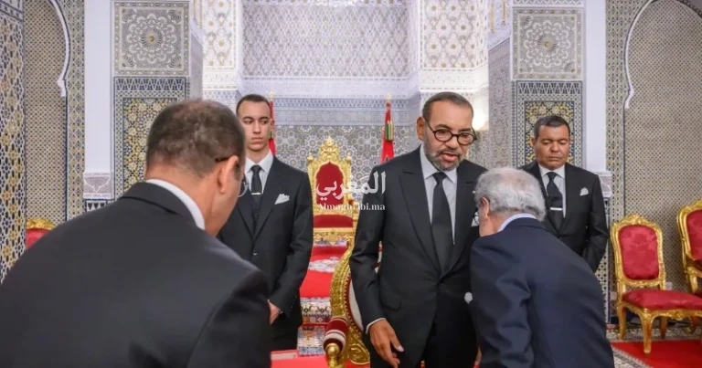 الملك محمد السادس يستقبل والي بنك المغرب