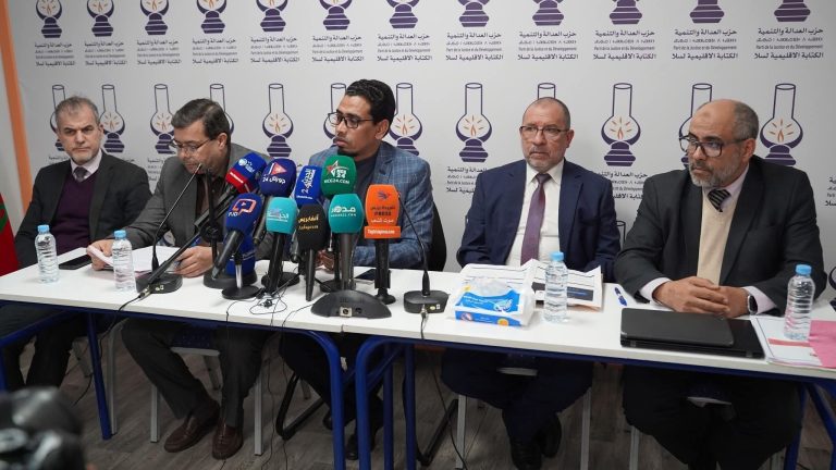 لماذا صمتت الأمانة العامة لـ”البيجيدي” عن تحركات “مشبوهة” لمستشاريها بمدينة سلا؟