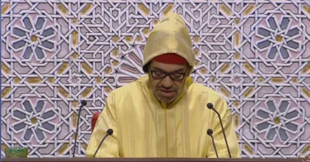 الملك محمد السادس يدعو أعضاء البرلمان للعمل بجدية ومسؤولية