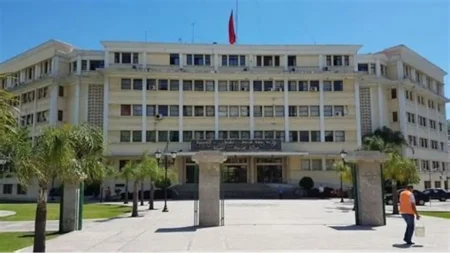 ولاية طنجة توقف قائد ملحقة 23 وتفتح تحقيقا داخليا