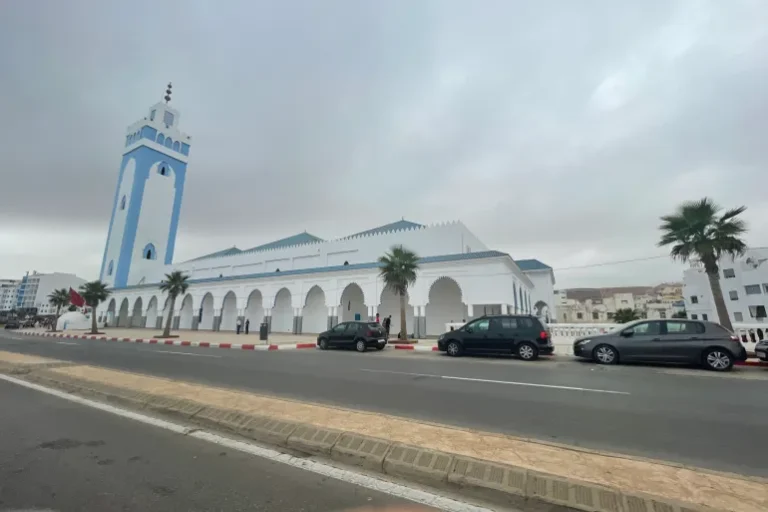 وزارة الأوقاف تخصص خطبة الجمعة لـ “احترام القوانين المنظمة للحياة” وتعتبرها من صميم الشريعة
