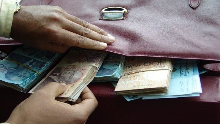 12 سنة سجنا لمدير بنك في أكبر قضايا الاختلاس أموال عمومية وخاصة بتطوان