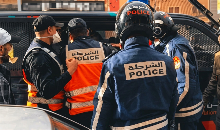 توقيف مشتبه فيهما بانتحال صفة رجال أمن في قيسارية الحفاري بالدار البيضاء