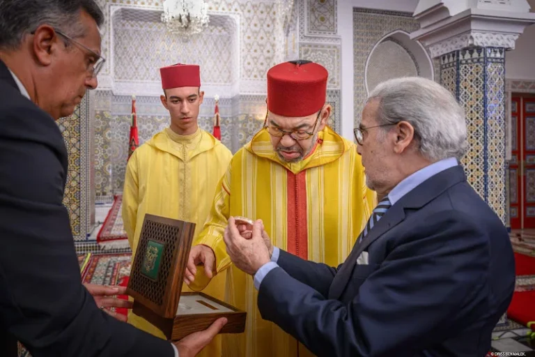المغرب يقلص عجز الميزانية ومديونية الخزينة.. وبنك المغرب يحذر من تحديات التقاعد